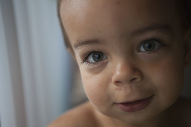 小男孩的肖像图片下载