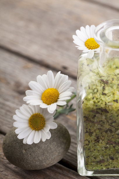 戴西用肥皂和浴盐图片下载