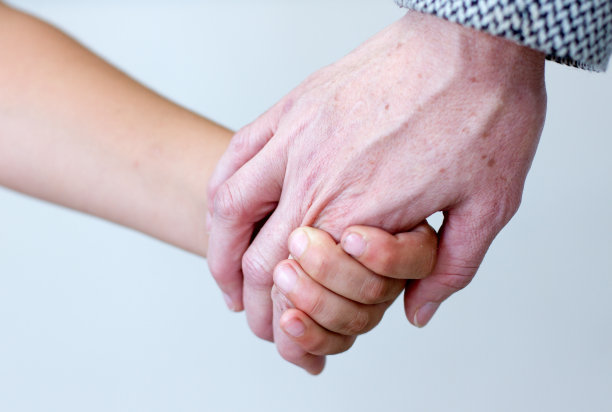 手牵手图片下载