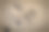 沙滩上的狗爪印素材图片