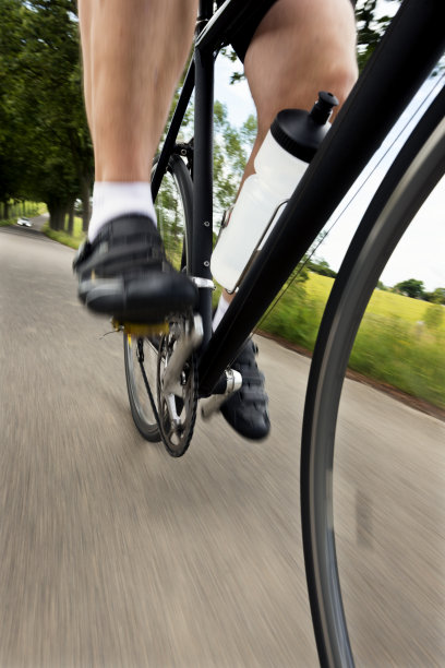 骑自行车图片下载