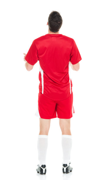 足球运动员仰视的后视图图片下载