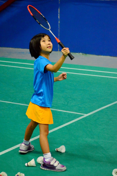 羽毛球课图片下载