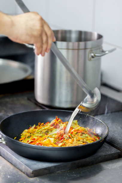 厨师准备素餐图片下载