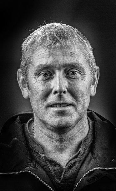 成熟男人坚韧不拔肖像特写图片下载