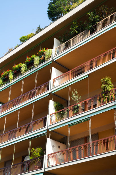 贝加莫的房子阳台图片下载