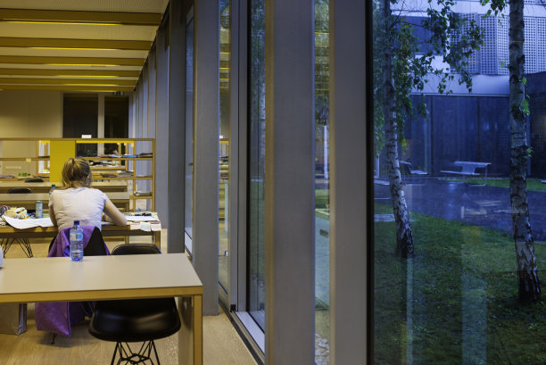 完美的学习日图片下载