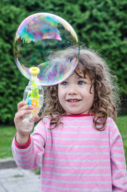 为她的成功而微笑图片下载