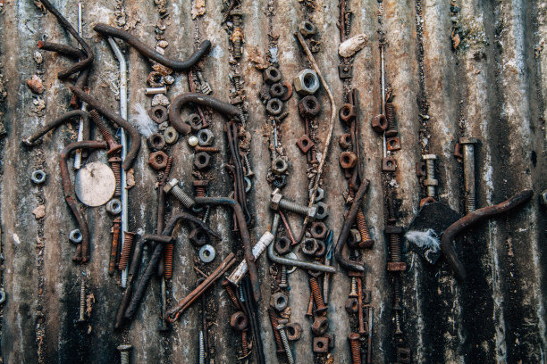 堆螺丝图片下载