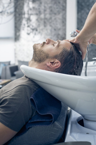 在理发师图片下载