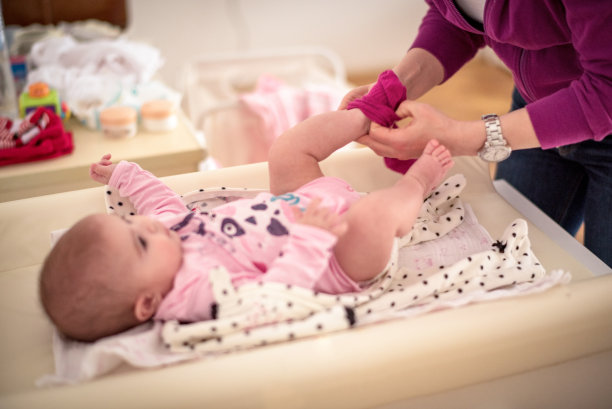 母亲和女儿图片下载