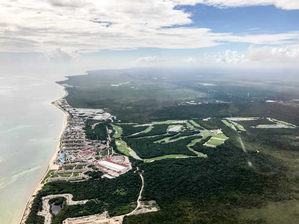 从飞机上看到的墨西哥风景图片下载