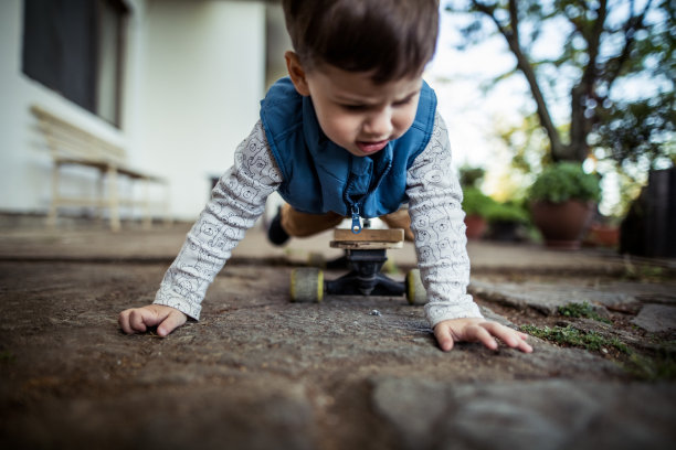 这就是我骑滑板的方式图片下载