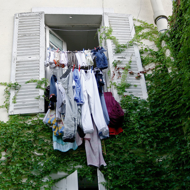 橱窗里的衣服图片下载