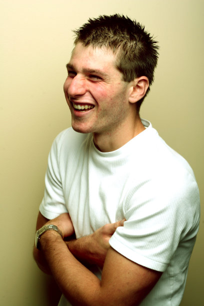 笑的人图片下载