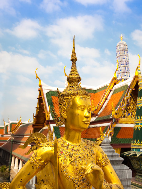 半人鹿在泰国曼谷皇宫图片下载