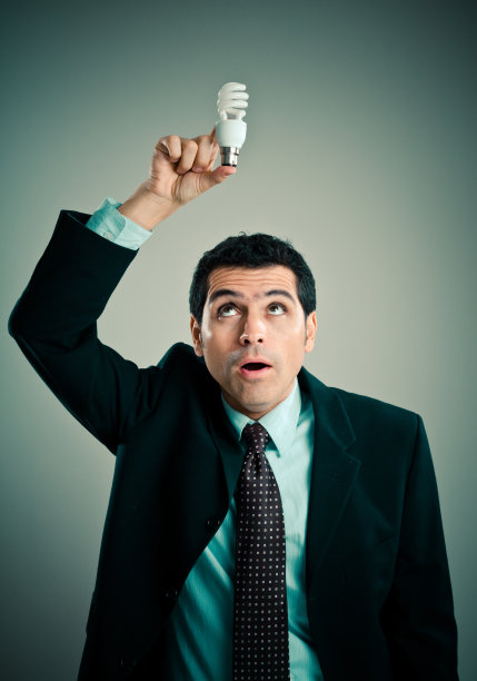 一个有灯泡的商人图片下载