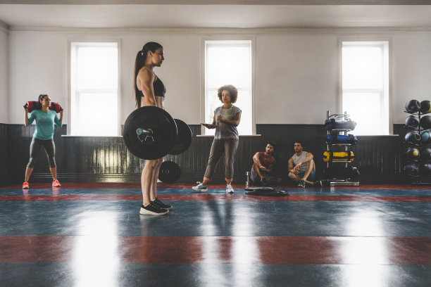 职业女性力量举重运动员图片下载