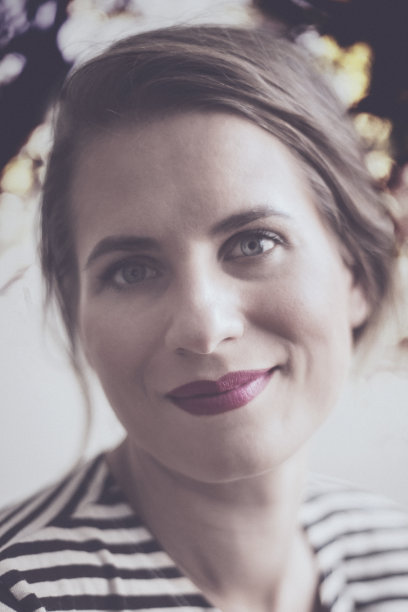 自然光线的肖像图片下载