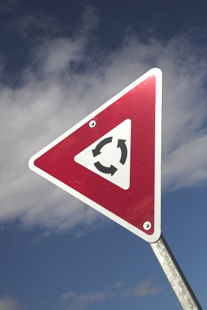 反光交通环岛标志牌摄影素材图片下载