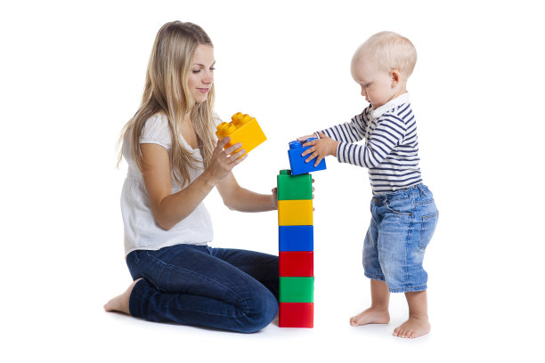 母亲和孩子玩得很开心图片下载