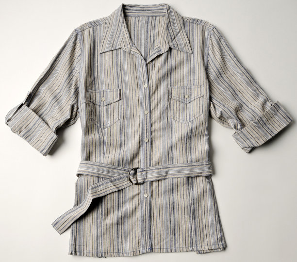 女士灰色衬衫配腰带图片下载