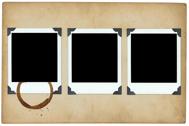 三张边角有咖啡渍的旧文件的照片图片下载