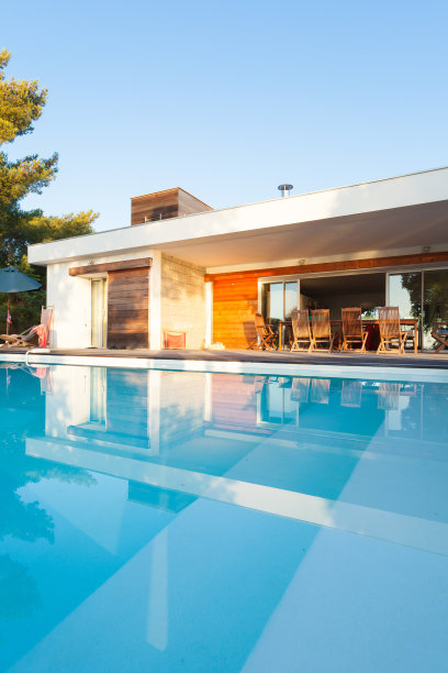 豪华别墅带游泳池图片下载