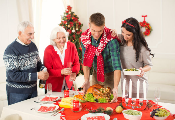 圣诞晚餐。图片下载