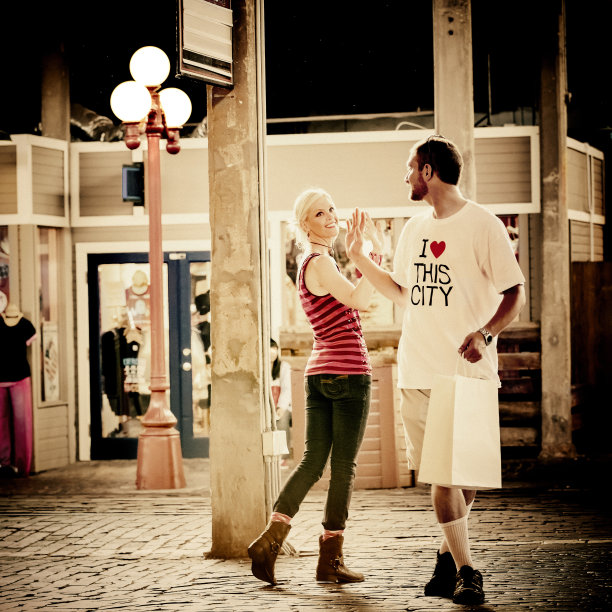 街头浪漫。图片下载