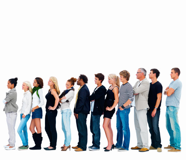 一群男人和女人排成一排图片下载