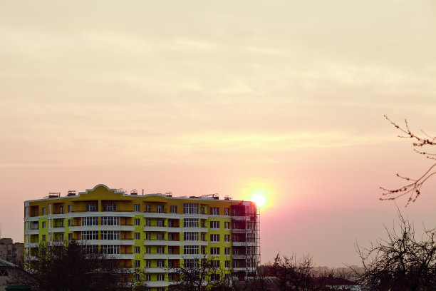 日落上的公寓图片下载