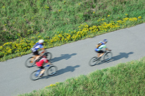 骑自行车的人图片下载