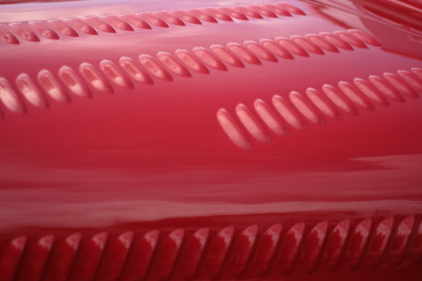 汽车-排气口在汽车引擎盖上图片下载