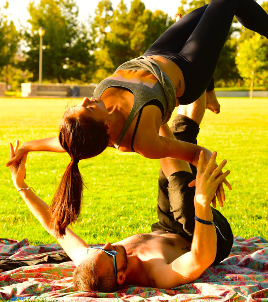 在瑜伽图片下载