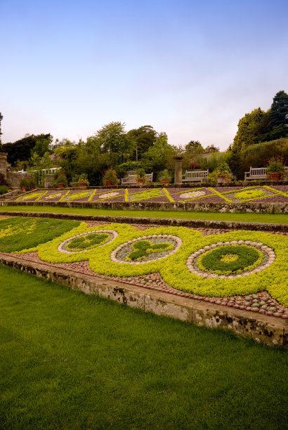 诺森伯兰郡克雷格赛德的正式花园图片下载