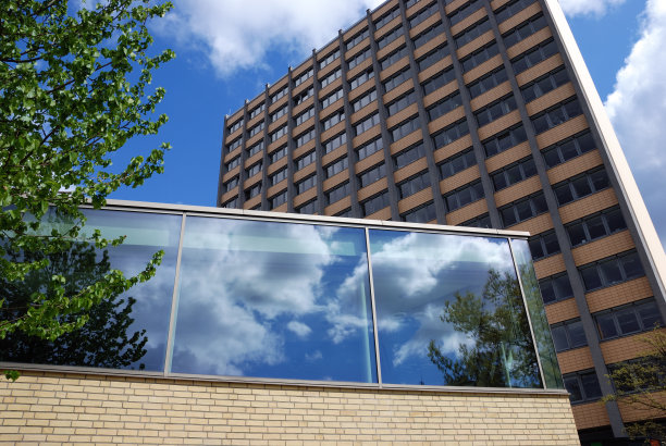 蓝色的镜子图片下载