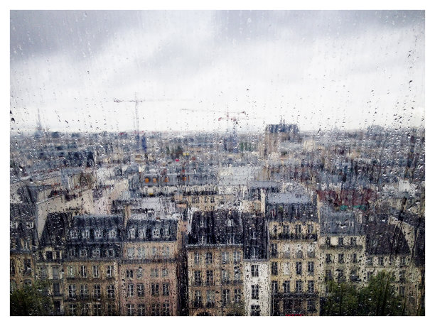 巴黎的雨天图片下载