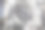 哥特式教堂的尖顶和彩色玻璃窗图片下载