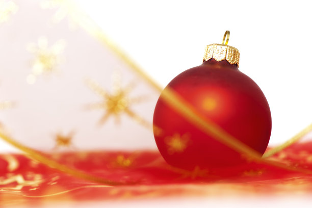 红色小装饰品的圣诞丝带图片下载