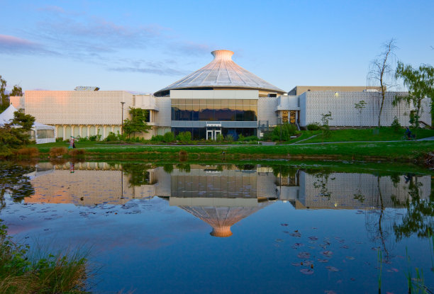 加拿大温哥华麦克米伦航天中心图片下载