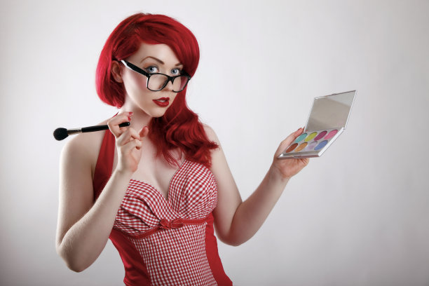 性感的极客老师化妆图片下载