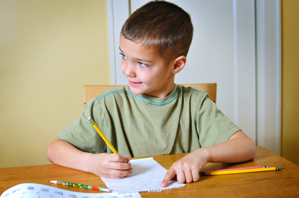 快乐的学生图片下载