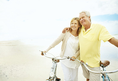 享受轻松的夏日时光图片下载