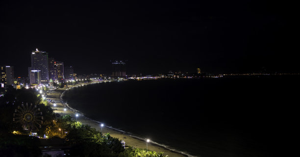 芽庄夜景-越南图片下载
