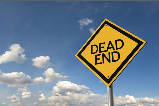 高速路尽头黄色路标图片下载