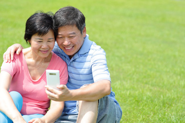 幸福的老夫妇图片下载