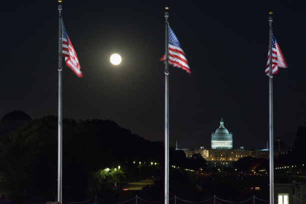 月出美国国会大厦图片下载