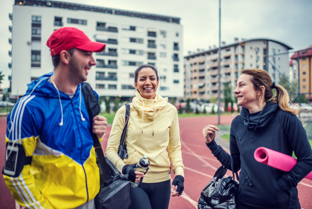 健康的年轻人有训练日图片下载