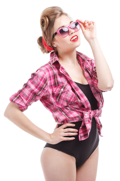 快乐的夏天的女孩图片下载